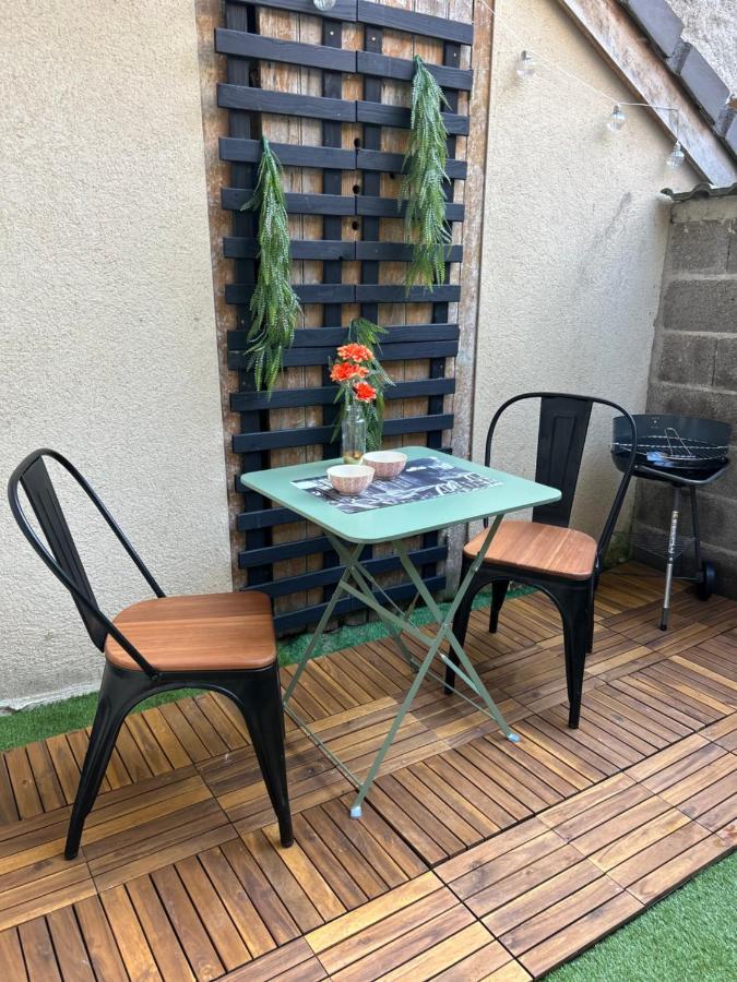 Le Petit Kiosque - Terrasse Parking & Local Velo Verdun-sur-Meuse Exterior foto